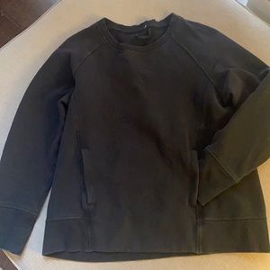 Lululemon black crew neck sweater size 8